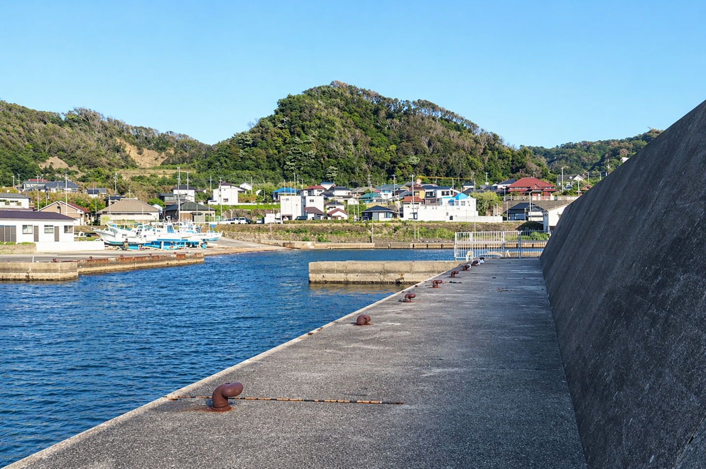 布良漁港の画像