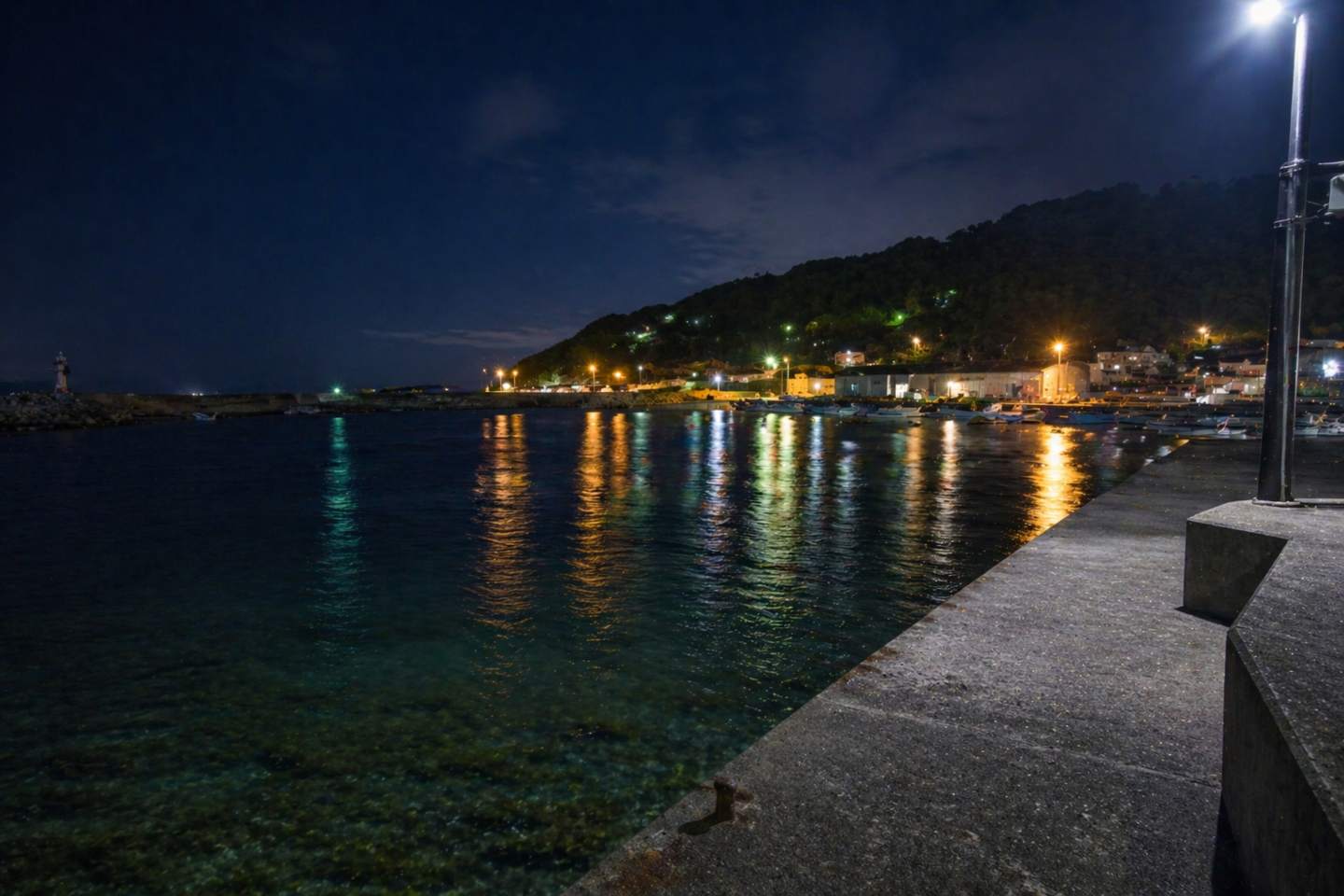 葉山港（芝崎周辺）